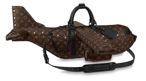 louis vuitton bag airplane